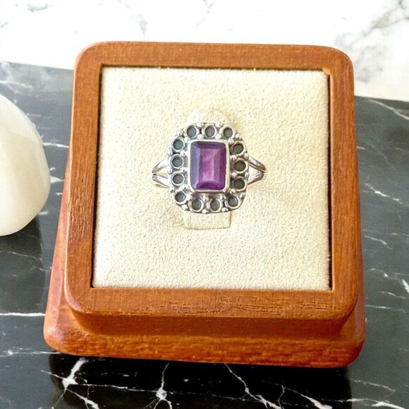 Sterling Silver Ornate Faceted Rectangle Cut Genuine Amethyst Ring Size 7 New - Picture 1 of 5